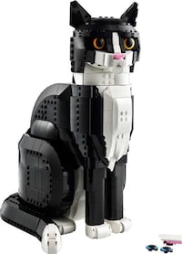 Black-and-White Puzzle Brick Cats Image 2