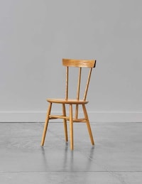 Retrospective Chair Exhibits Image 7