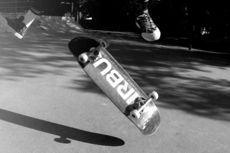 Sustainable Recycled Aircraft Skateboard Article Thubnail