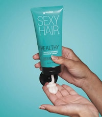 Lightweight Blowout Haircare Solutions Image 3