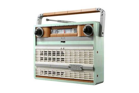 Mint-Tonal Retro Radios