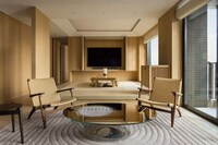 Japanese-Inspired Elevated Pied-&agrave;-Terres Image 2