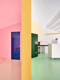 Lightning Bolt-Inspired Interior Homes Image 2