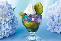 Hydrangea-Celebrating Cafe Desserts Image 4