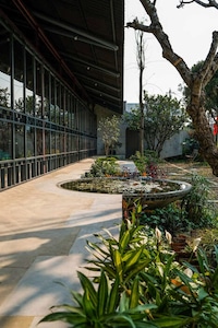 Lush Garden Holiday Homes Image 3