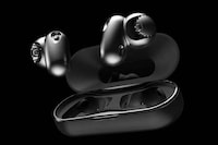 Camera-Equipped AI Earbuds Image 4
