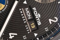 Mars Colonization Timepieces Image 4