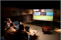 4K Streaming Service Projectors Image 2