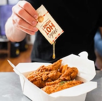 Unique Hot Honey Squeeze Packets Image 1