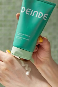 Barrier-Boosting Whipped Cleansers Image 4