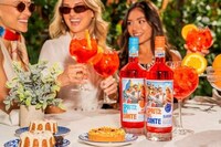 Refreshing Ready-to-Pour Spritzes Image 1