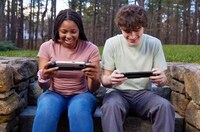 Next-Gen Mobile Gaming Controllers Image 1