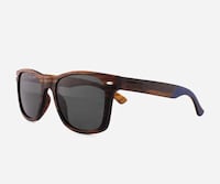 Vintage-Inspired Wooden Sunglasses Image 4