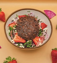 Chef-Driven Farm Salads Image 1
