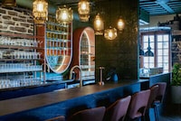 Sophisticated Cozy Cocktail Bars Image 1
