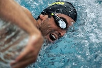 Augmented Reality Swim Goggles Image 1