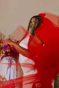 Statement-Making Bridal Veils Image 1