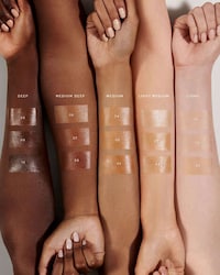 Hydrating Tinted Moisturizer Image 4
