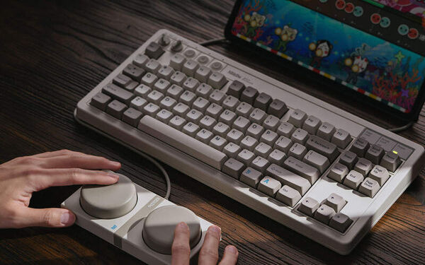 Early Computer-Inspired Keyboards