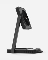 Foldable Four-in-One Tech Chargers Image 3