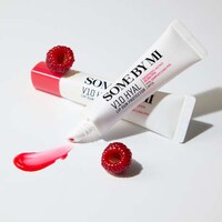 Sun-Shielding Lip Balms Image 3