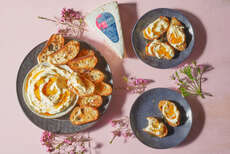 Extra Creamy Brie Cheeses : Double Cream Brie