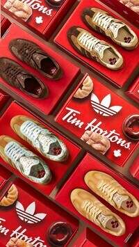 Collaborative Donut-Inspired Sneaker Designs Image 2