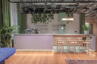 Self-Service Contemporary Hotels Image 2