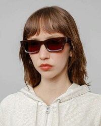 Streetwear-Informed Sleek Sunglasses Image 2