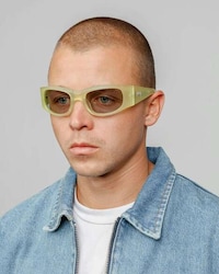 Streetwear-Informed Sleek Sunglasses Image 4