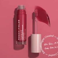 Protective Plumping Lip Oils Image 2