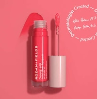 Protective Plumping Lip Oils Image 3