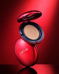Semi-Matte Cushion Foundations Image 3