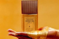 Sparkling SPF-Equipped Body Oils Image 1