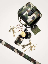 Sunlight-Inspired Unisex Fragrances Image 4