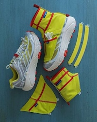 Shrouded Hi-Vis Dynamic Sneakers Image 1