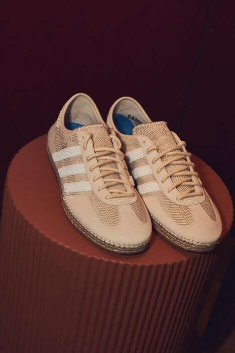 Textural Breathable Lifestyle Shoes
