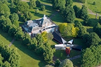 Star-Shaped Structural Pavilions Image 1