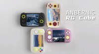 Square-Shaped Handheld Screens Image 1