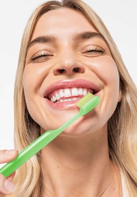 Juicy Fruit Toothpastes Image 3