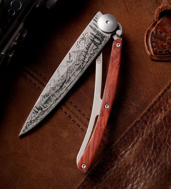 Ultralight Customizable Pocket Knives