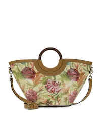 Coastal-Inspired Accessories Image 3
