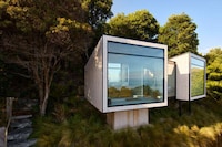 Picturesque Modern Holiday Homes Image 4