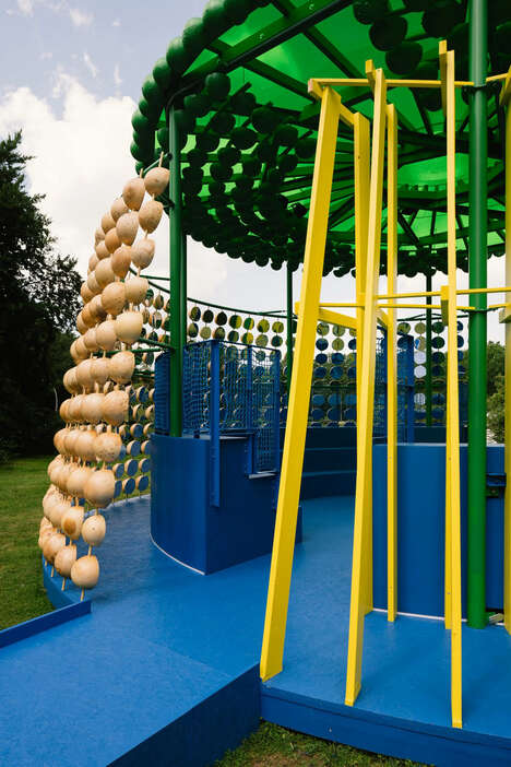 Racism-Reflecting Art Installations