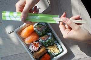 Plastic-Free Sushi Trays Article Thubnail