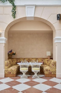 Elegant Interior Hotel Designs Image 1
