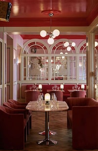 Elegant Interior Hotel Designs Image 2