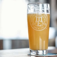 Art-Appreciating Hazy IPAs Image 3