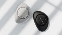 Ergonomic Sleek Remote Controls Image 1