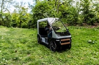 Pedal-Assist Electric Quadricycles Image 2